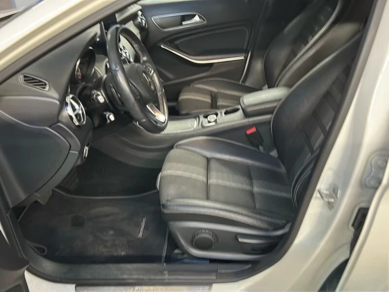 Mercedes-Benz GLA 180 * Facelift* 2018г.* СЕРВИЗНА ИСТОРИЯ* , снимка 7 - Автомобили и джипове - 53566464