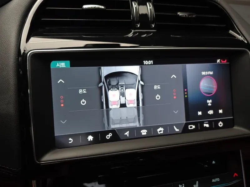 Jaguar XE  20D Portfolio, снимка 16 - Автомобили и джипове - 56304918
