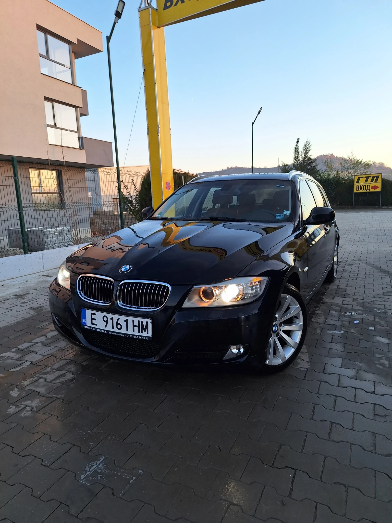 BMW 330 330i Xdrive 2011, снимка 1