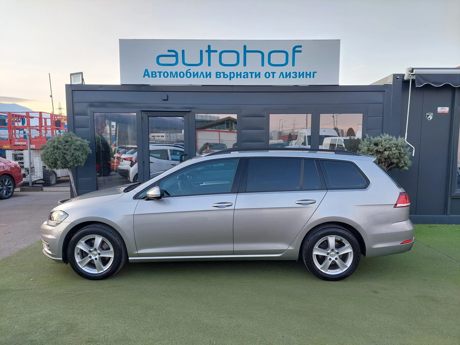 VW Golf 1.6TDI/116к.с./5MT/N1 - изображение 2