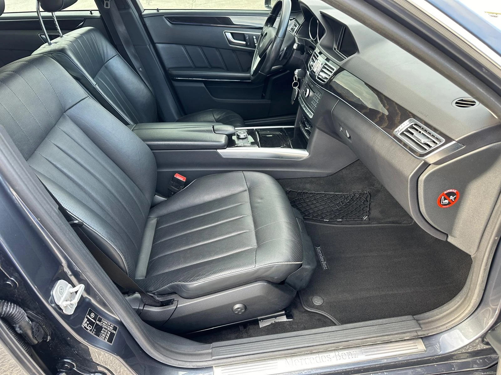 Mercedes-Benz E 400 Е400 4 MATIK, снимка 12 - Автомобили и джипове - 50717777