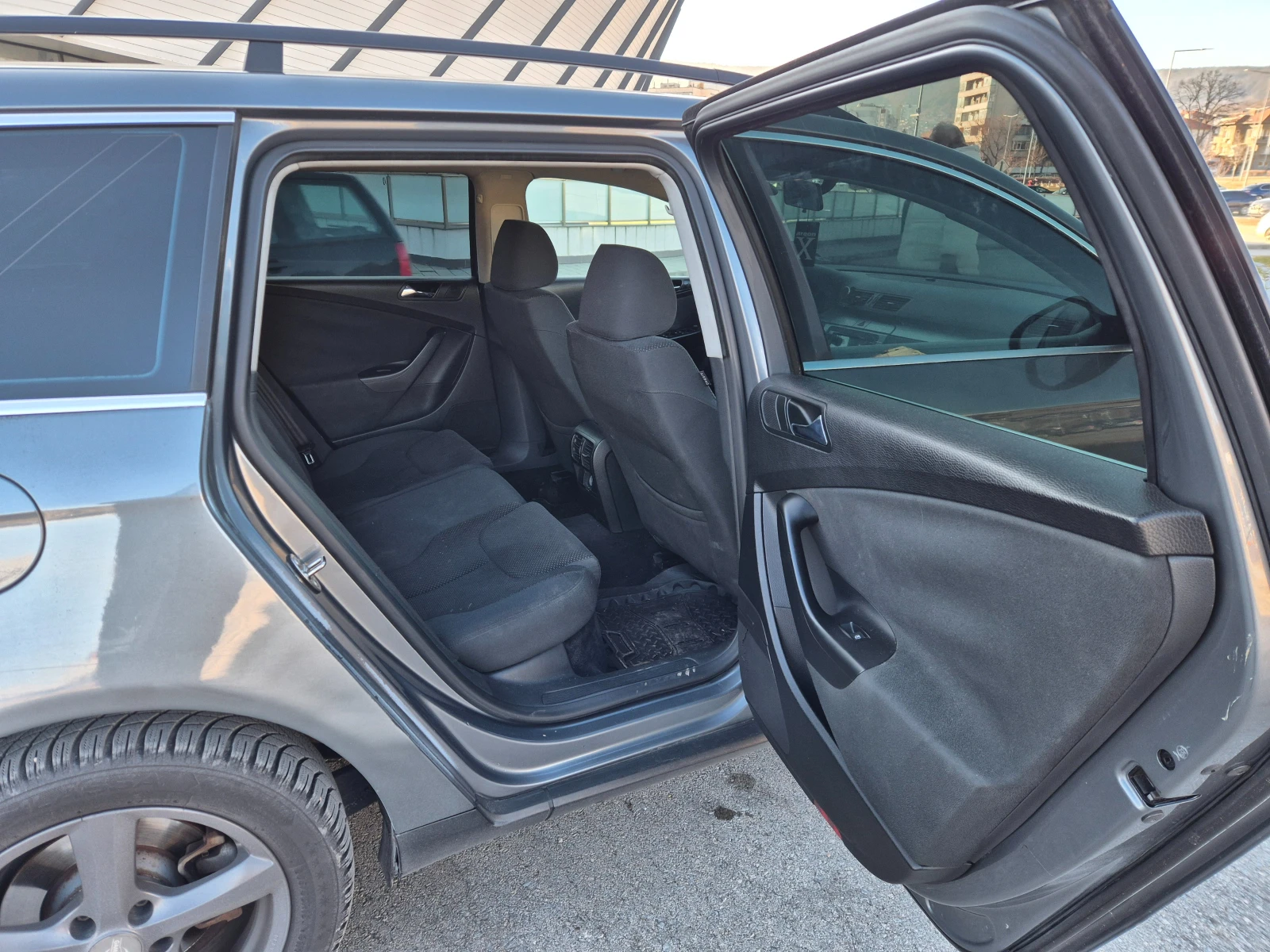 VW Passat B6 2.0 TDI - изображение 7