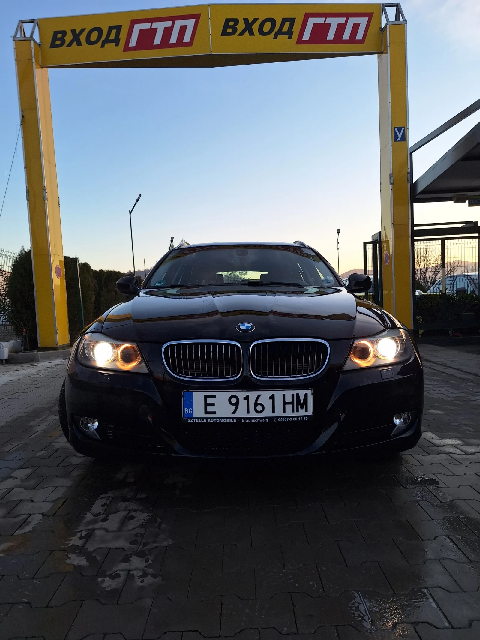 BMW 330 330i Xdrive 2011 - изображение 3