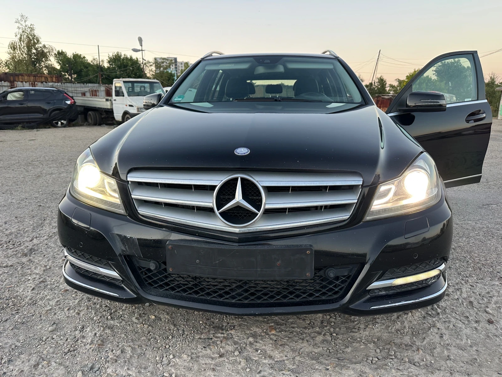 Mercedes-Benz C 350  - изображение 7