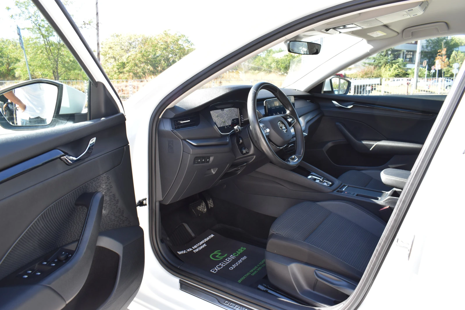 Skoda Octavia 2.0TDI* 4x4* DIGITAL - изображение 8