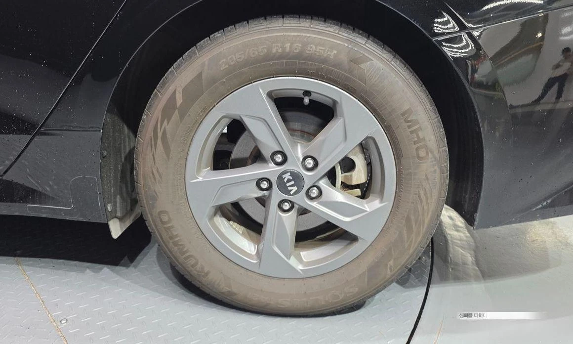 Kia K5 2.0 LPI Strandard * -   *  | Mobile.bg   5