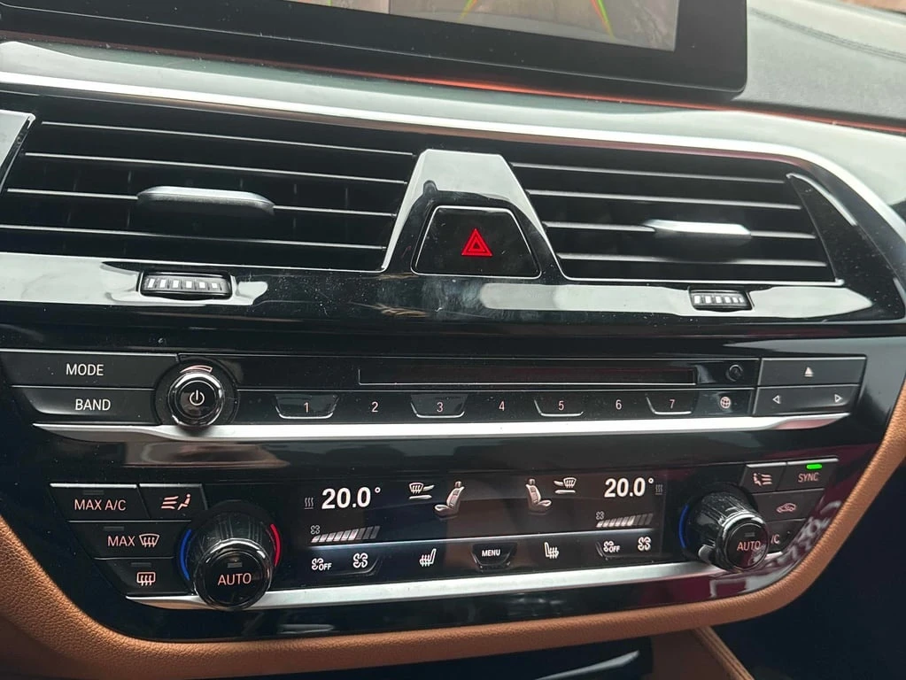 BMW 540 * 540i xDrive * CARFAX *    | Mobile.bg   15