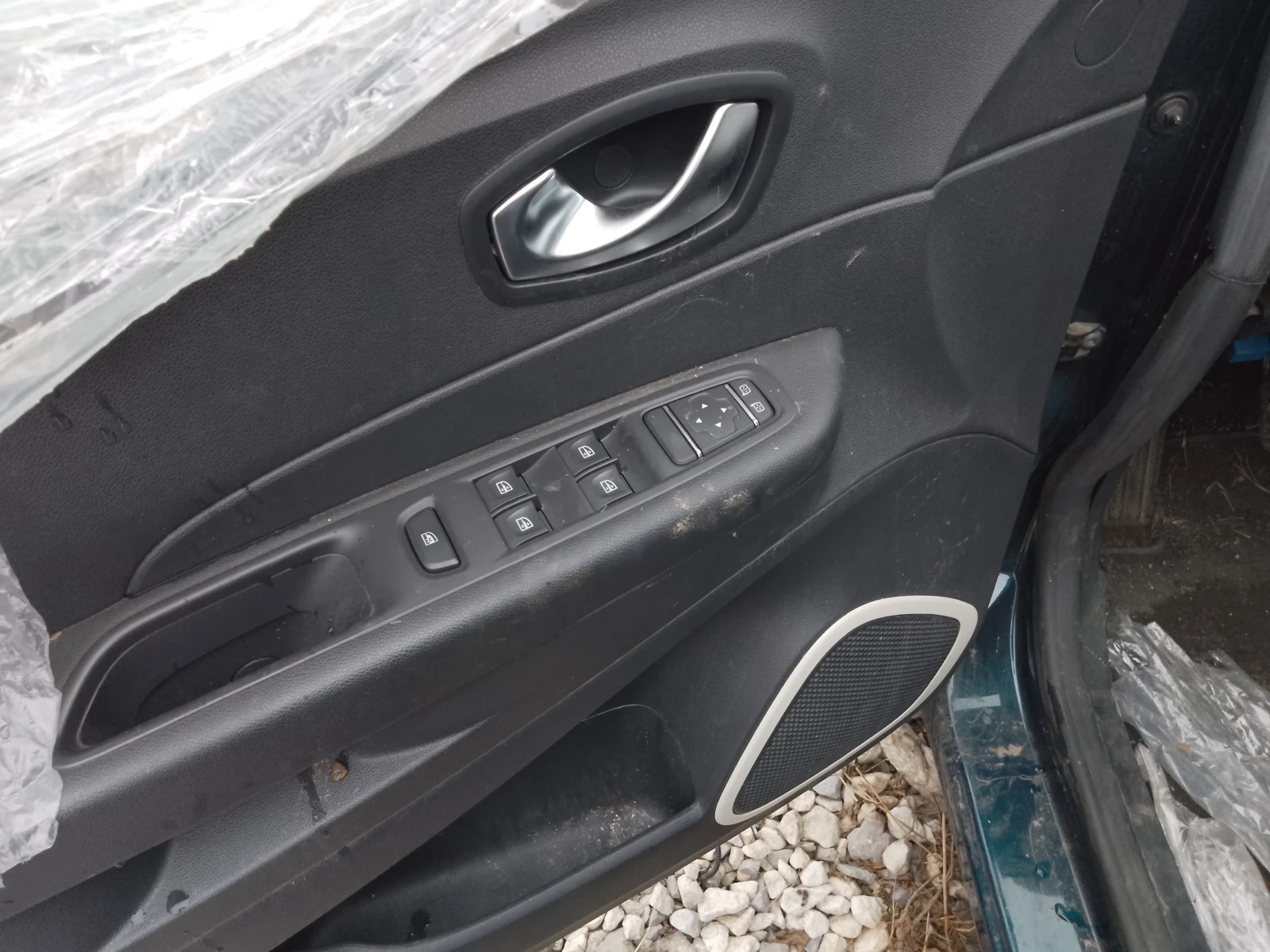 Renault Captur 0.9i - изображение 9