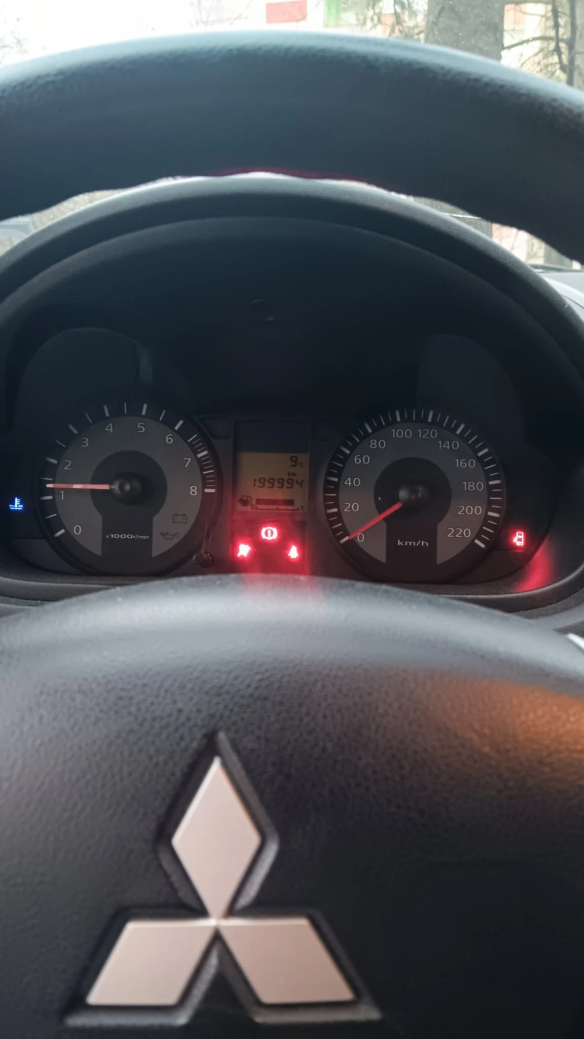 Mitsubishi Colt 1.3i, снимка 8 - Автомобили и джипове - 54021037