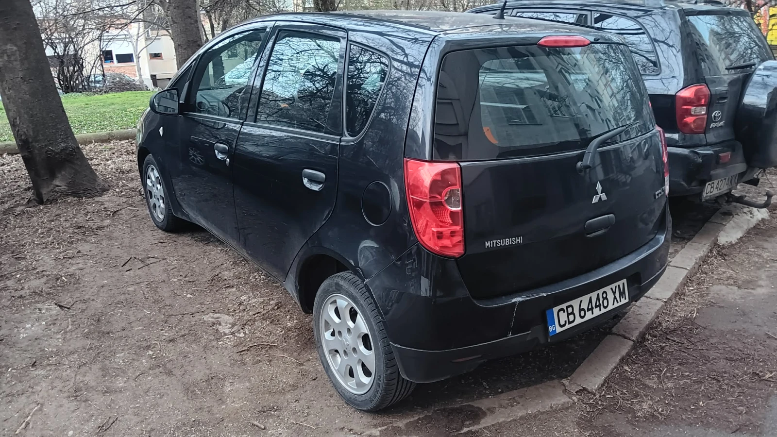 Mitsubishi Colt 1.3i, снимка 3 - Автомобили и джипове - 54021037