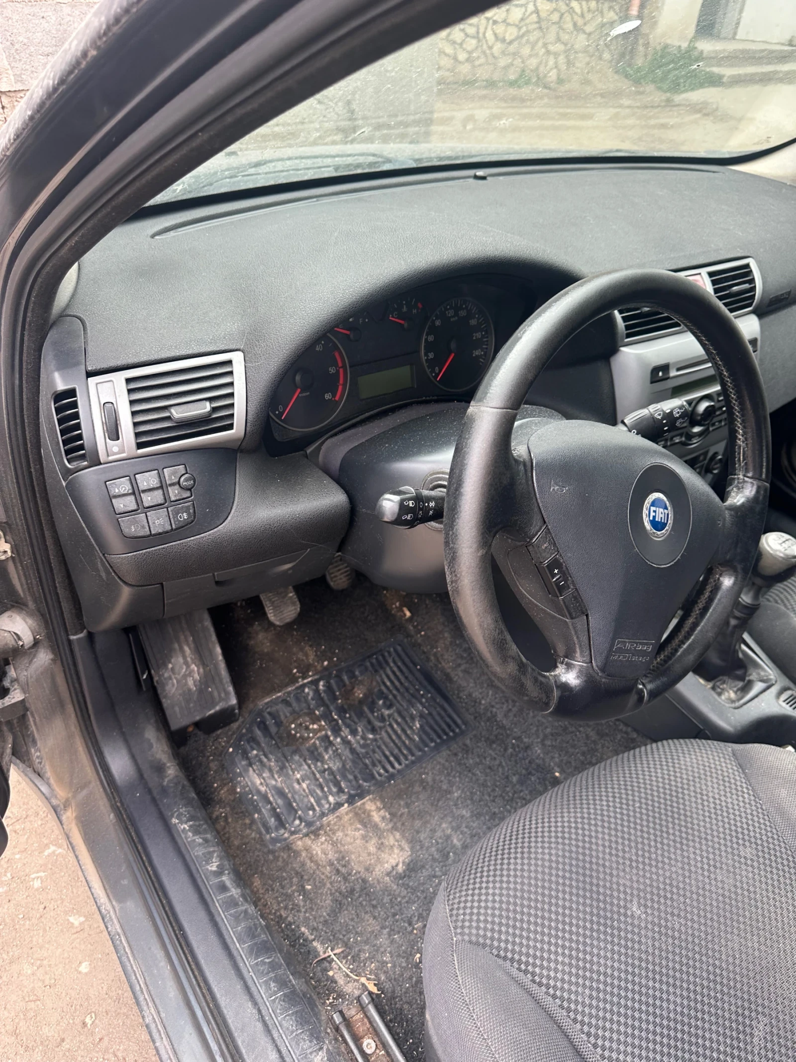 Fiat Stilo 1.9JTD, снимка 11 - Автомобили и джипове - 54236414