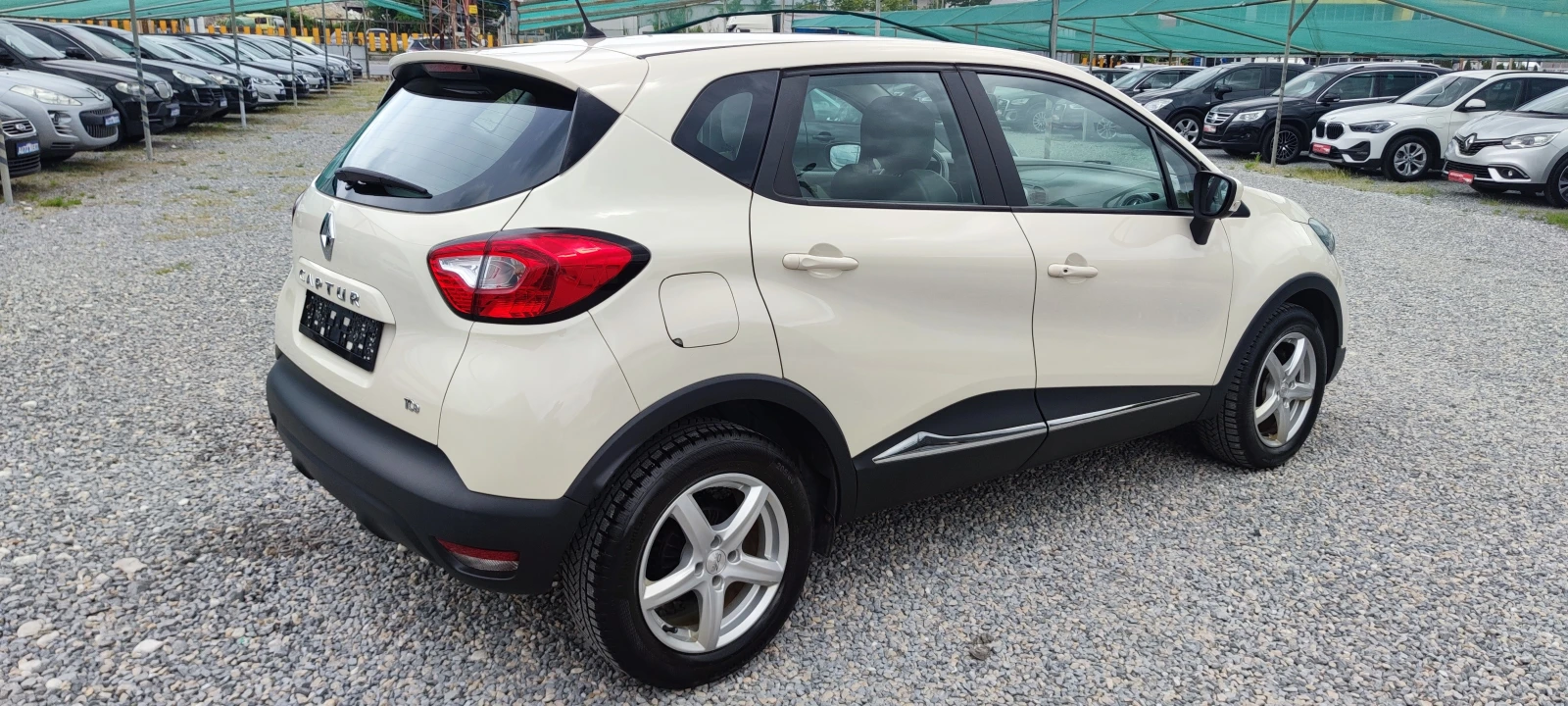 Renault Captur 1.2TCe automatic , снимка 6 - Автомобили и джипове - 54774163