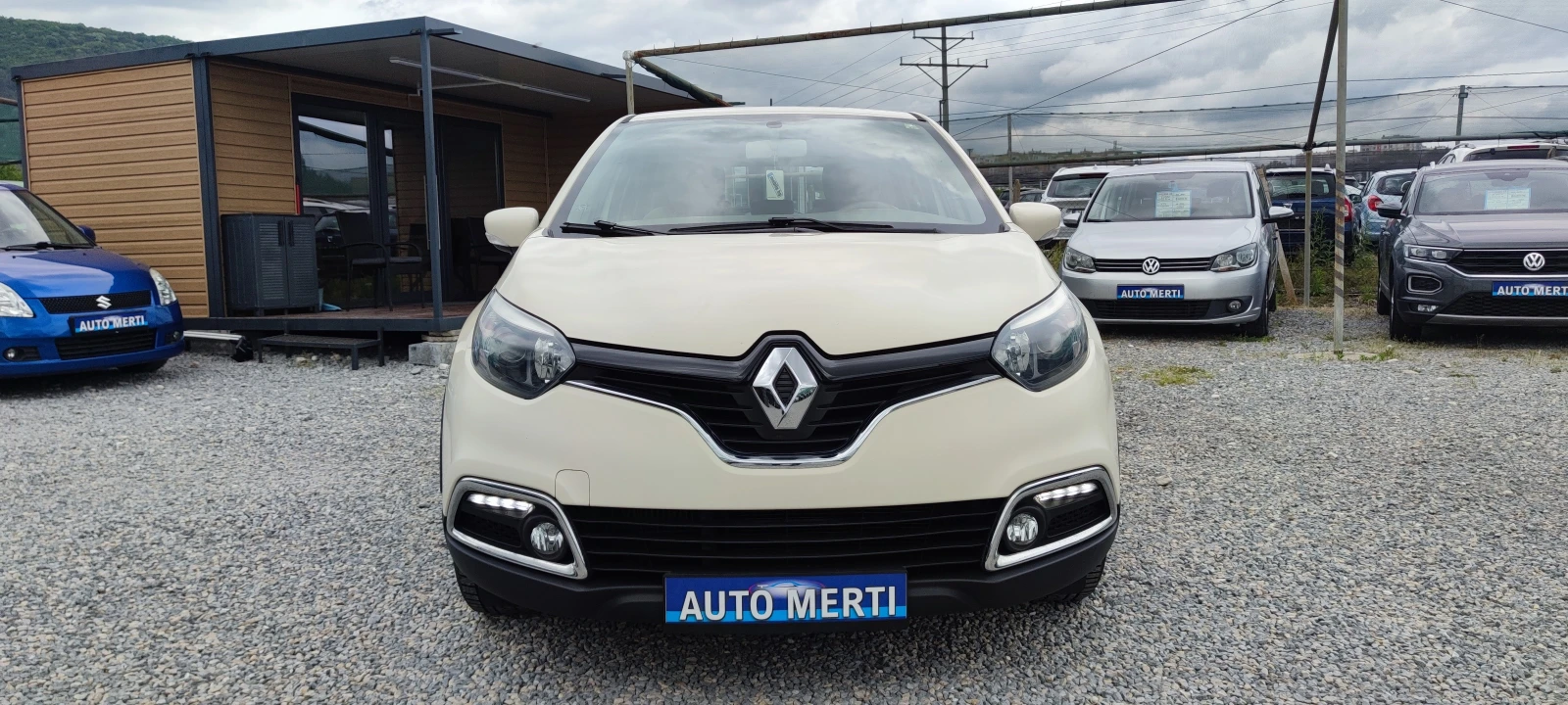 Renault Captur 1.2TCe automatic , снимка 2 - Автомобили и джипове - 54774163