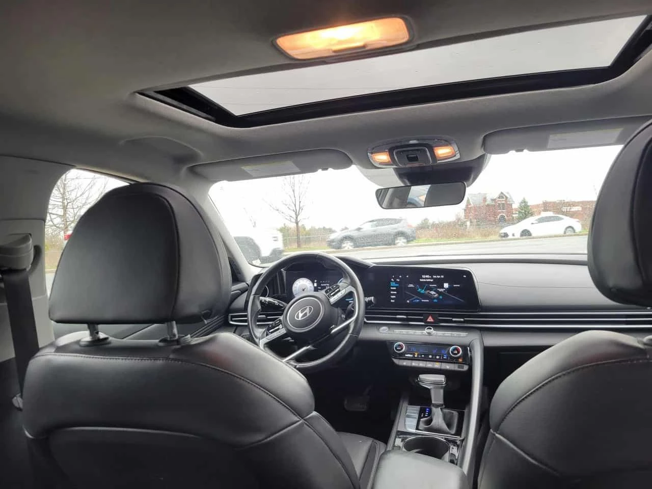 Hyundai Elantra * Luxury * CARFAX * БЕЗ ПЪРВОНАЧАЛНА ВНОСКА, снимка 9 - Автомобили и джипове - 54776603