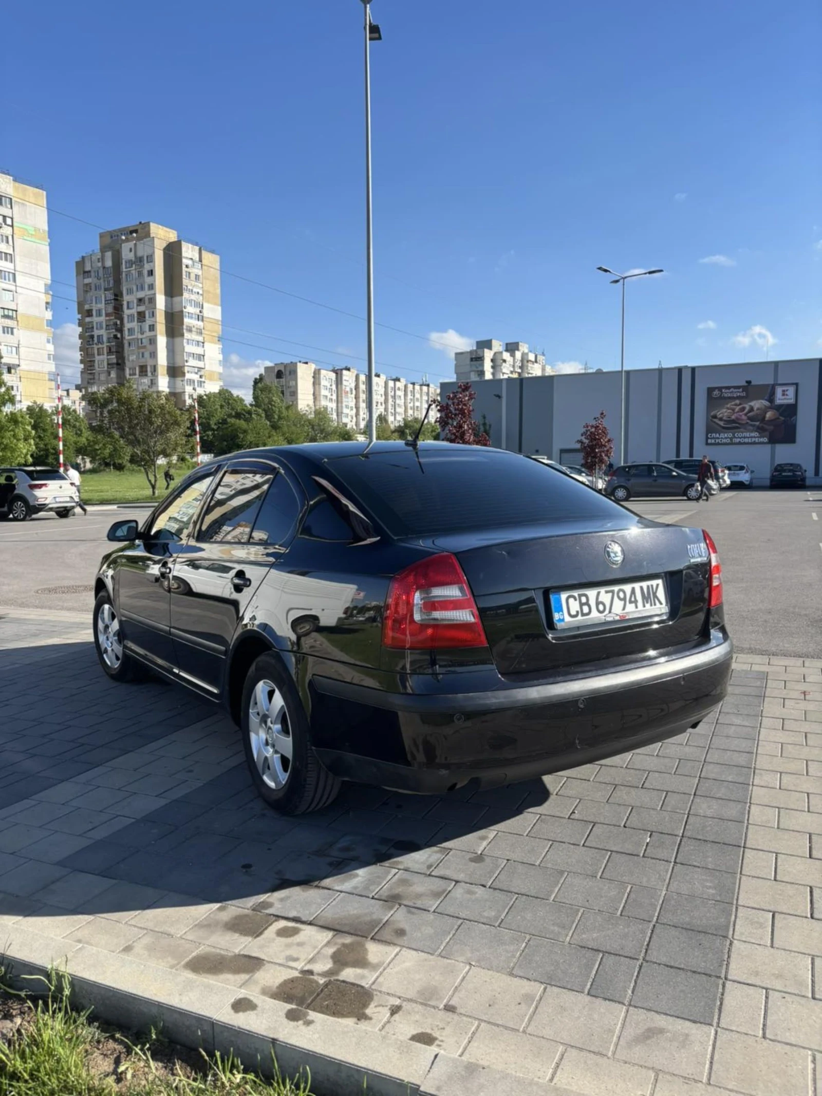 Skoda Octavia 1.6, снимка 4 - Автомобили и джипове - 55026617