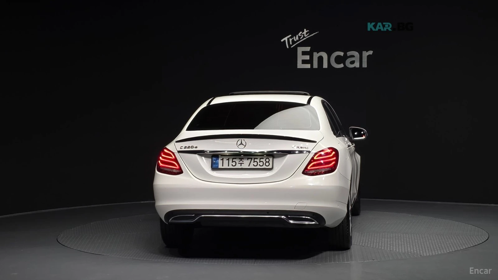 Mercedes-Benz C 220 4MATIC* КОЖА* НАВИ* ПАНО* КАМЕРА, снимка 4 - Автомобили и джипове - 55303945