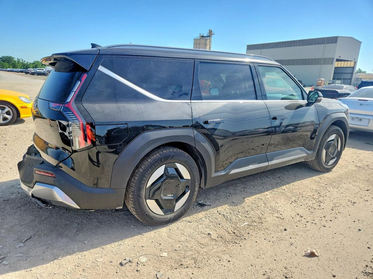 Kia EV9 Wind, снимка 4 - Автомобили и джипове - 55452367