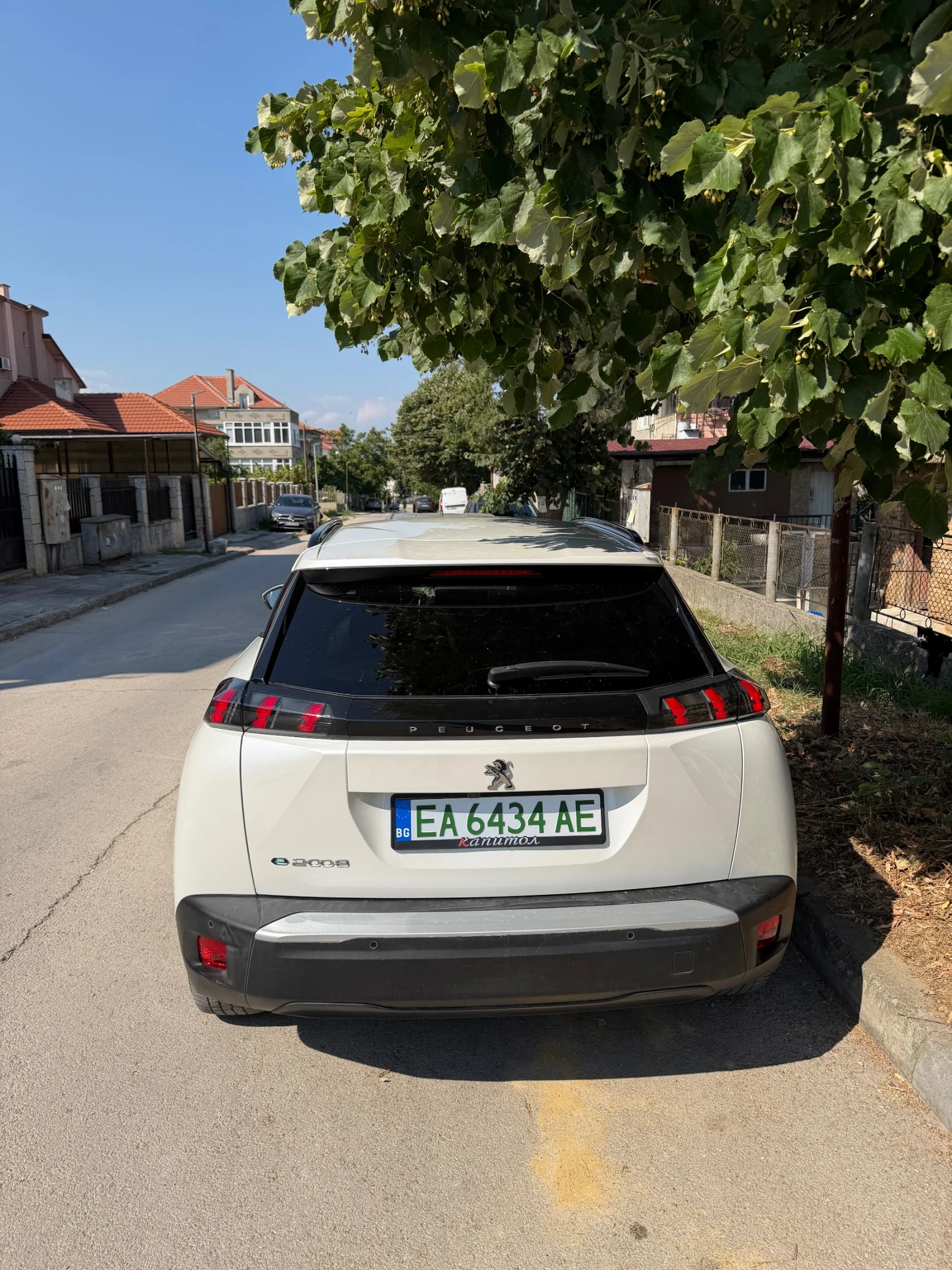 Peugeot 2008 С ГАРАНТИРАН ИЗМИНАТ ПРОБЕГ ГАРАНЦИЯ НА БАТЕРИЯТА , снимка 4 - Автомобили и джипове - 55615299