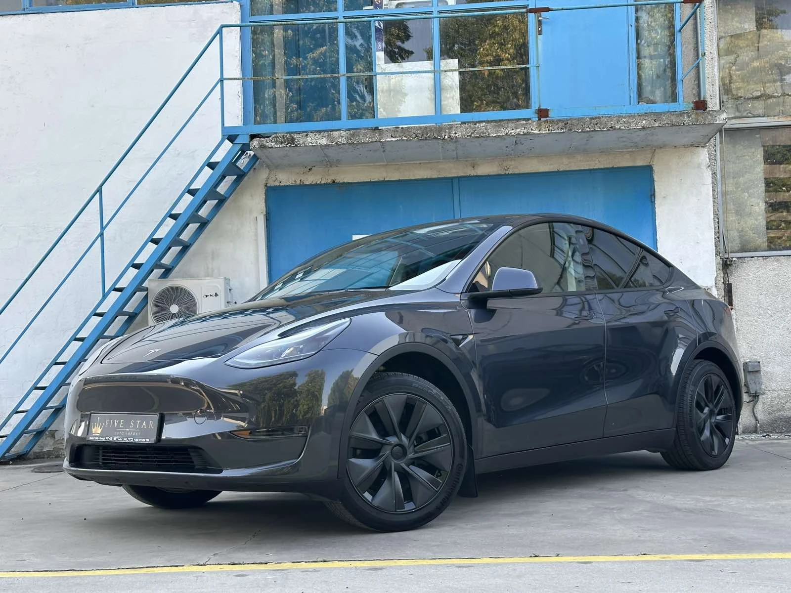 Tesla Model Y RWD
