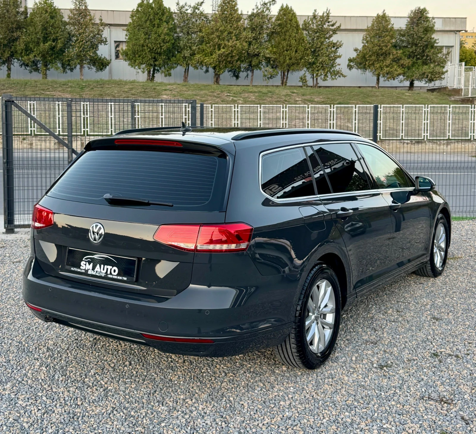 VW Passat 2.0 150kc DSG, снимка 3 - Автомобили и джипове - 56318941