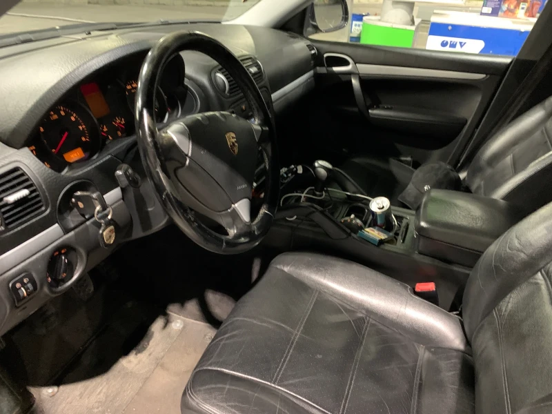 Porsche Cayenne, снимка 7 - Автомобили и джипове - 52085045