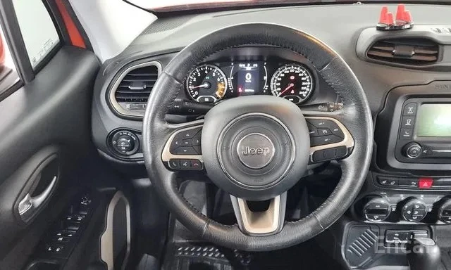 Jeep Renegade, снимка 9 - Автомобили и джипове - 55047733