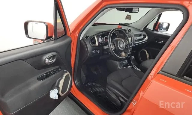 Jeep Renegade, снимка 7 - Автомобили и джипове - 55047733