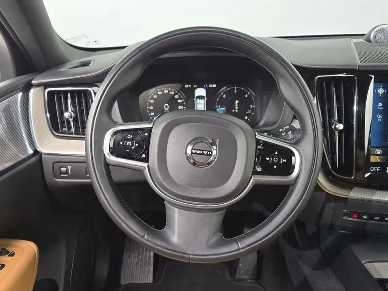 Volvo XC60, снимка 14 - Автомобили и джипове - 56687981