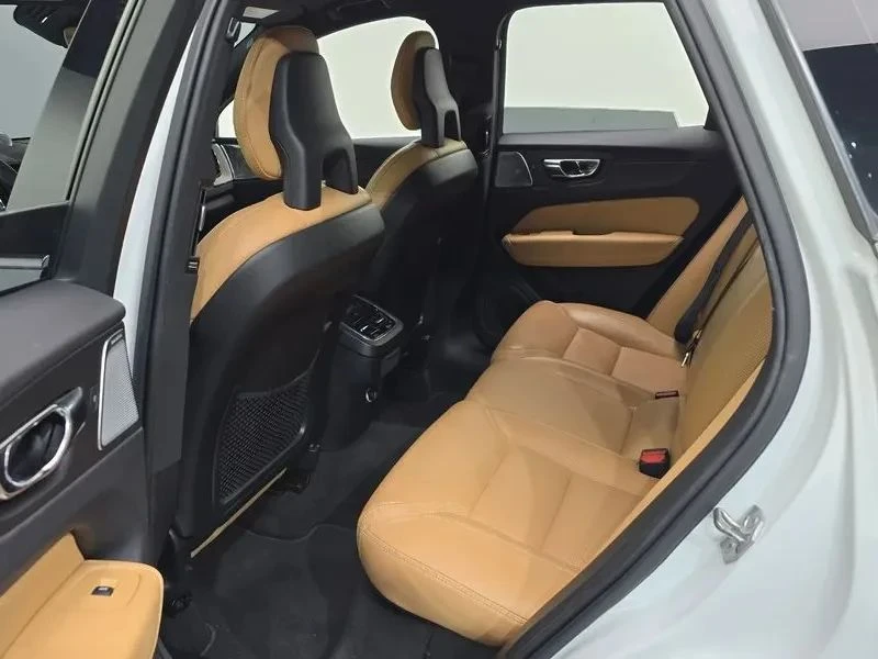 Volvo XC60, снимка 11 - Автомобили и джипове - 56687981