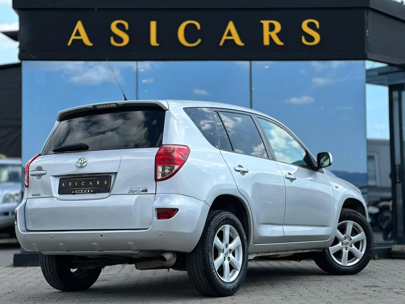 Toyota Rav4 / 2.2D / D-4D / 136 HP / 4X4 / TOP / - изображение 5