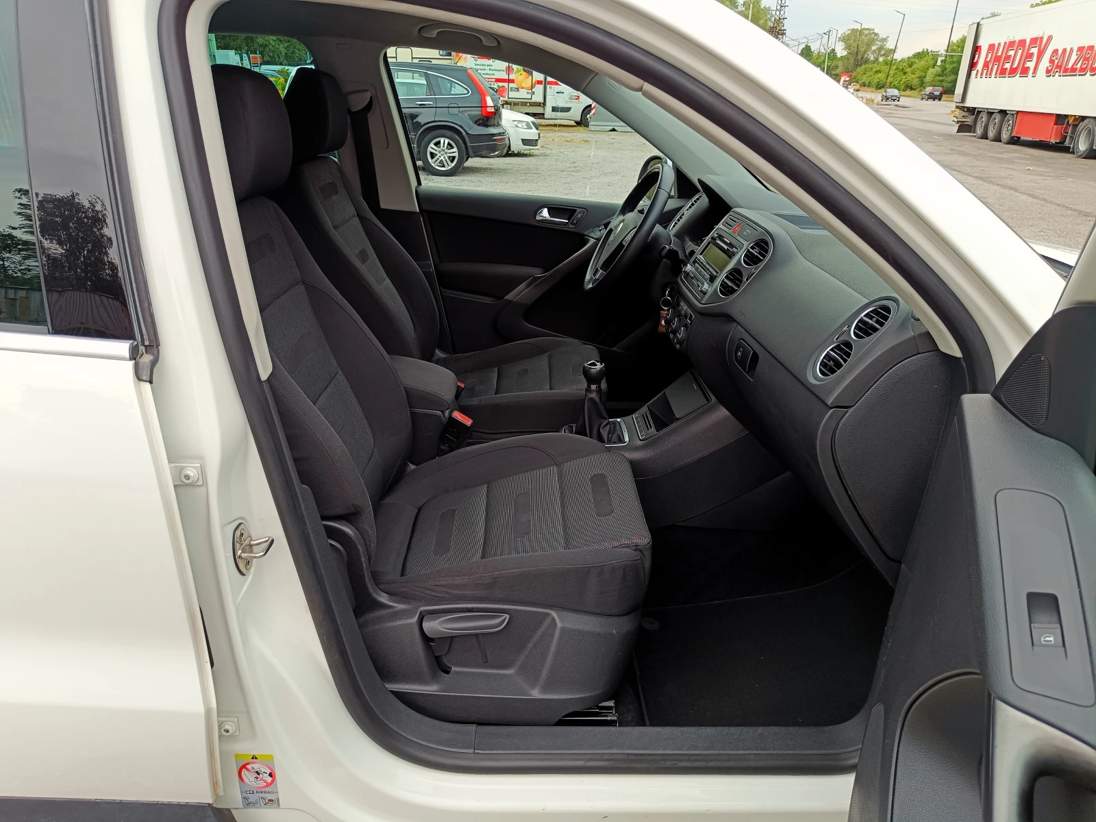 VW Tiguan 2.0 TDi* 4x4* НОВ ВНОС*  - изображение 10