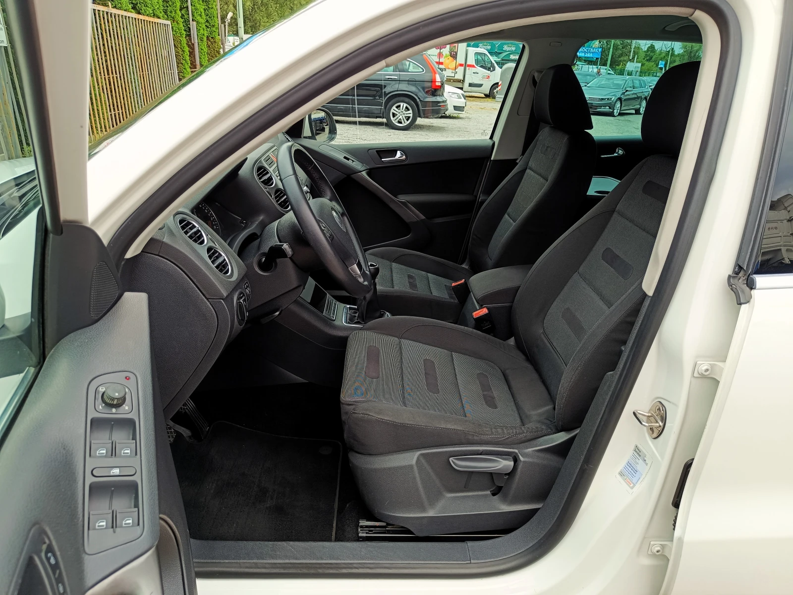 VW Tiguan 2.0 TDi* 4x4* НОВ ВНОС*  - изображение 9