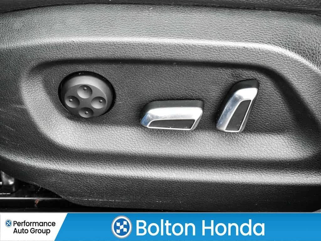 Audi Q3 * quattro | LEATHER | NAVIGATION * CARFAX * ЦЕНА Д, снимка 11 - Автомобили и джипове - 53918534