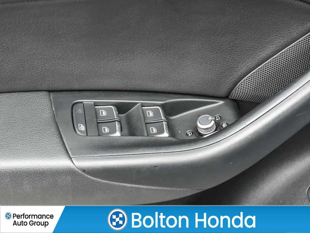 Audi Q3 * quattro | LEATHER | NAVIGATION * CARFAX * ЦЕНА Д, снимка 10 - Автомобили и джипове - 53918534