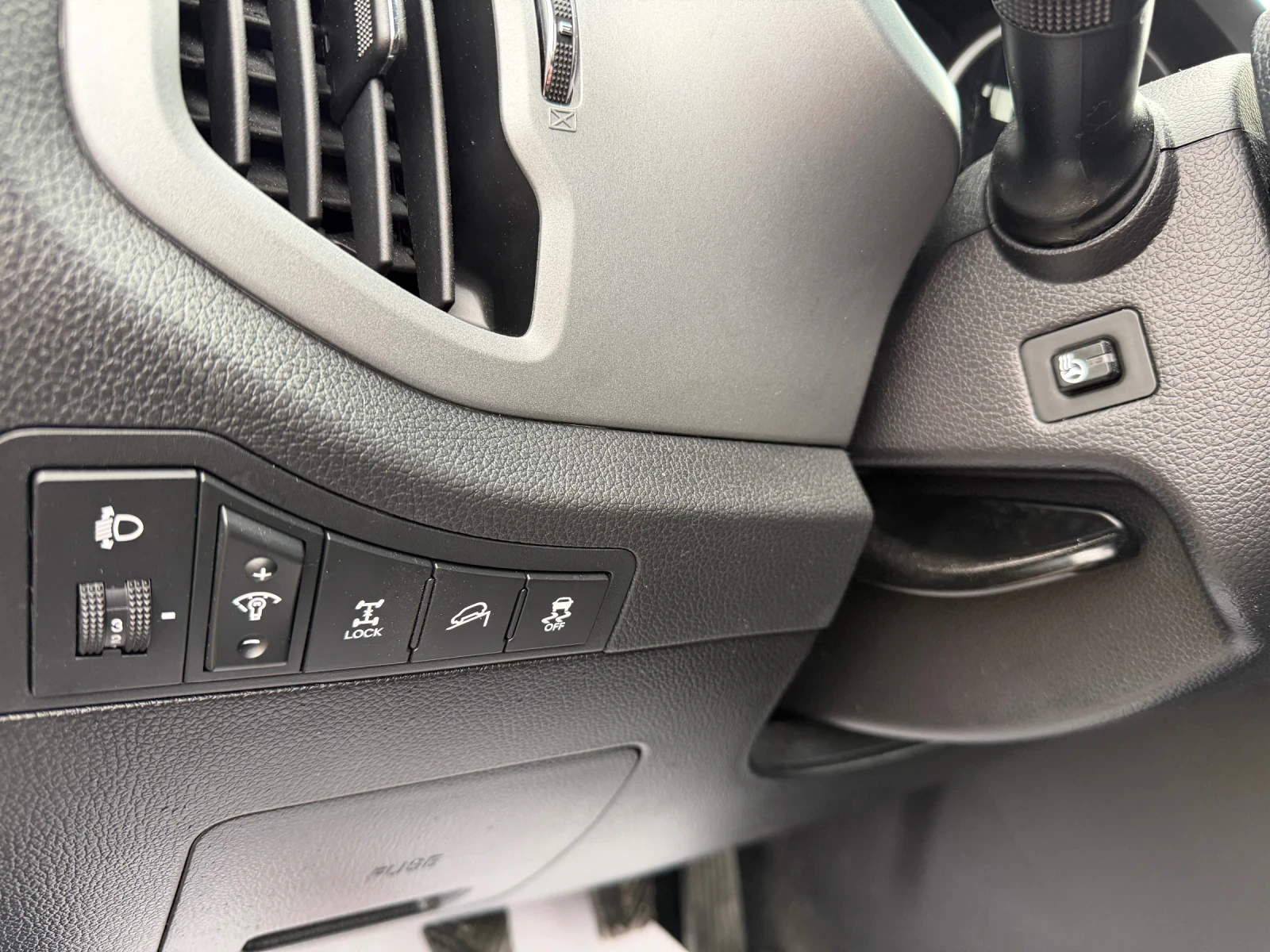 Kia Sportage 2.0-CRDI-FACE, снимка 13 - Автомобили и джипове - 53934040