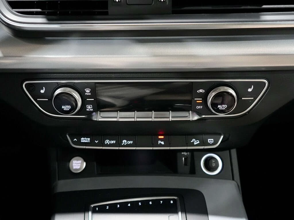 Audi Q7 TECHNIK* B&O* 360 КАМЕРИ* ПАНО* ДИГИТАЛНО* ТАБЛО, снимка 12 - Автомобили и джипове - 54123410