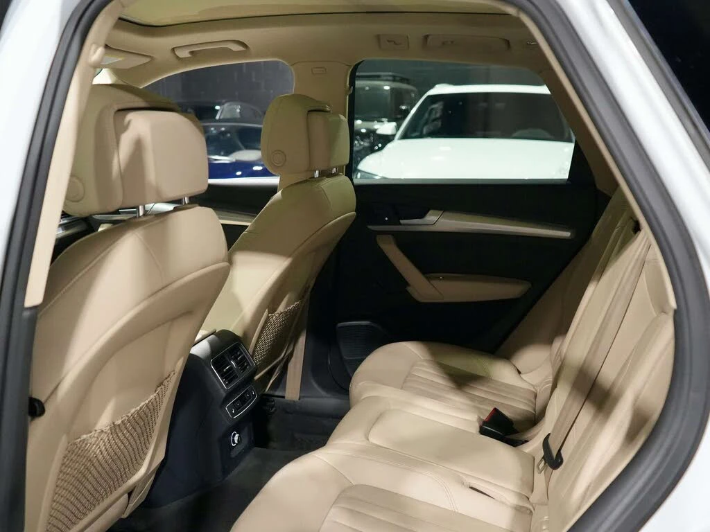 Audi Q7 TECHNIK* B&O* 360 КАМЕРИ* ПАНО* ДИГИТАЛНО* ТАБЛО, снимка 15 - Автомобили и джипове - 54123410