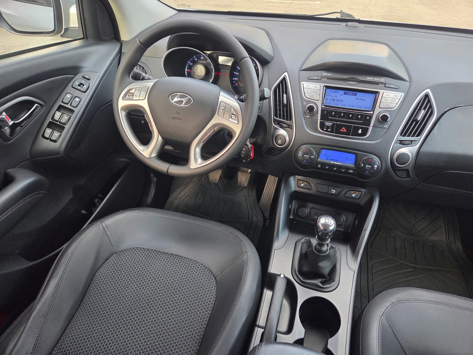 Hyundai IX35 1.6i-Gaz.Inj.BRC, снимка 13 - Автомобили и джипове - 54591344