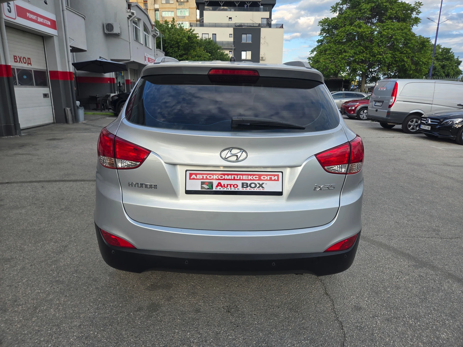 Hyundai IX35 1.6i-Gaz.Inj.BRC, снимка 4 - Автомобили и джипове - 54591344