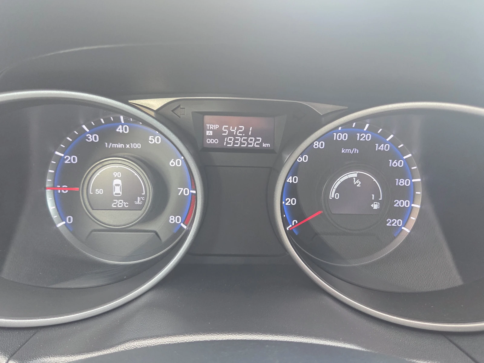 Hyundai IX35 1.6i-Gaz.Inj.BRC, снимка 12 - Автомобили и джипове - 54591344