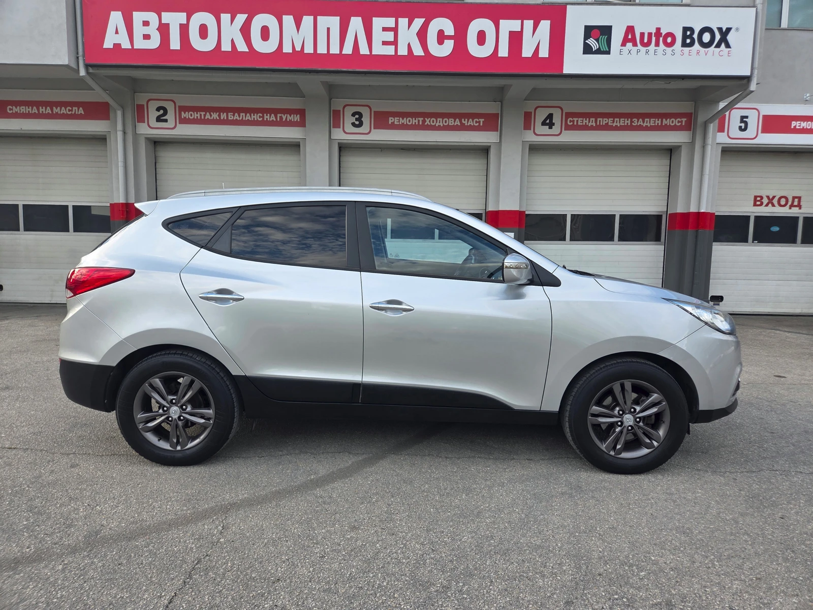 Hyundai IX35 1.6i-Gaz.Inj.BRC, снимка 6 - Автомобили и джипове - 54591344