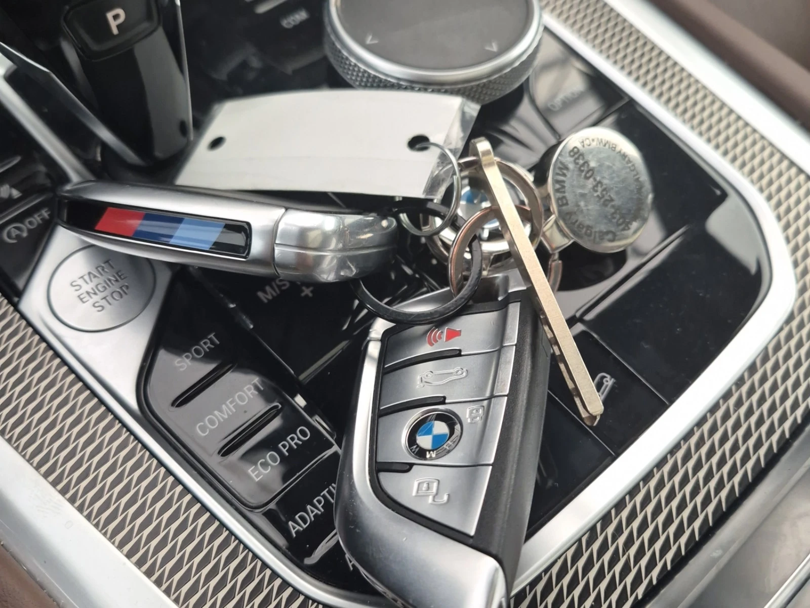 BMW X6 * M50I * HARMAN KARDON * HEAD-UP * CARFAX * , снимка 10 - Автомобили и джипове - 56088027