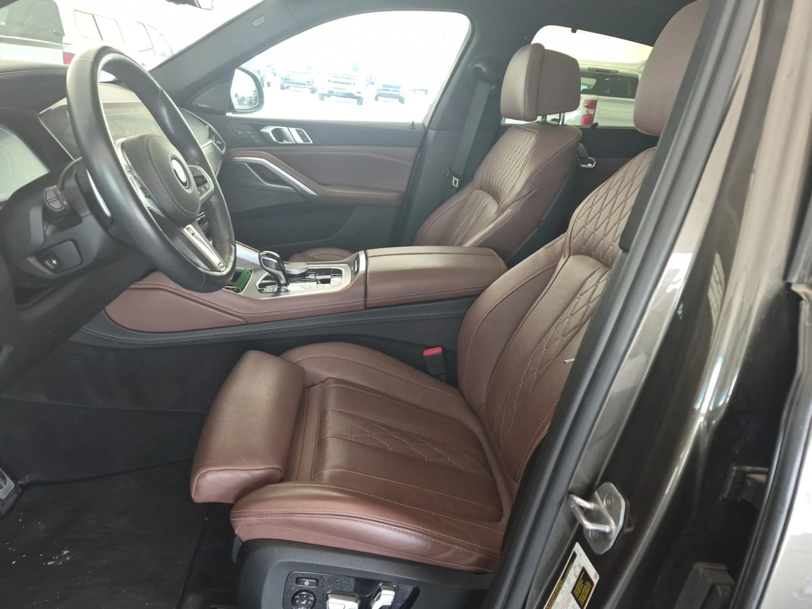 BMW X6 * M50I * HARMAN KARDON * HEAD-UP * CARFAX * , снимка 9 - Автомобили и джипове - 56088027