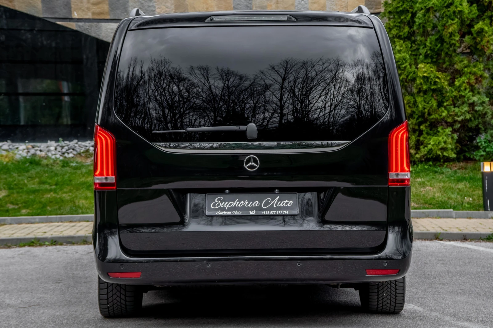 Mercedes-Benz V 220 d* LONG * PANORAMA * BUSINESS CLASS, снимка 4 - Бусове и автобуси - 54121813