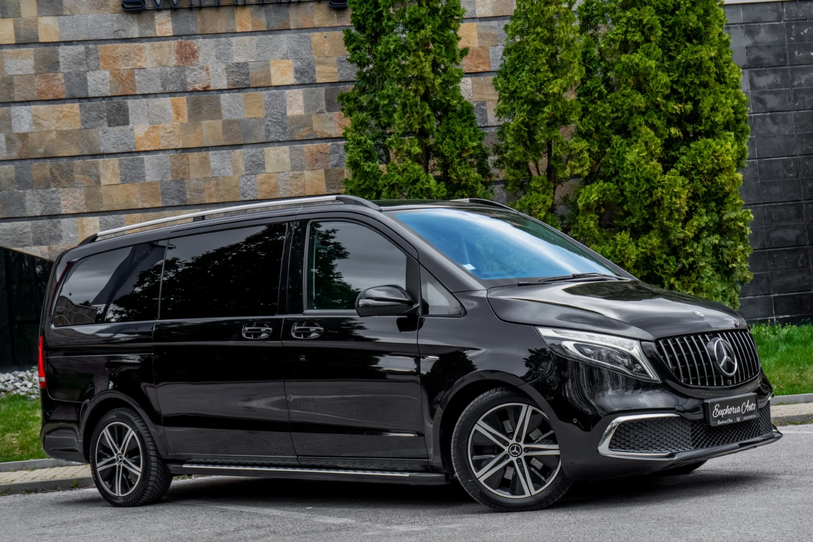 Mercedes-Benz V 220 d* LONG * PANORAMA * BUSINESS CLASS, снимка 7 - Бусове и автобуси - 54121813
