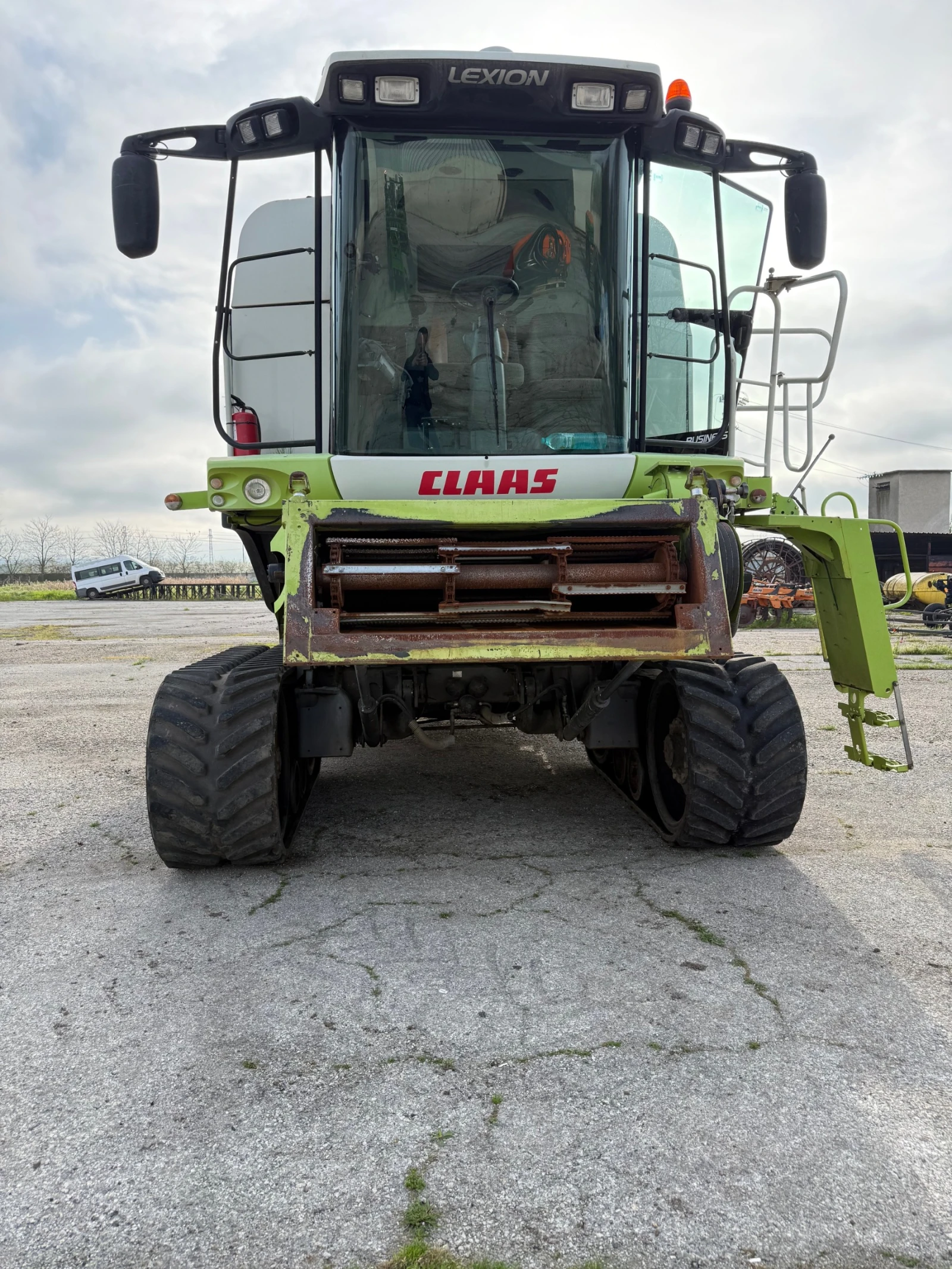 Комбайн Claas LEXION 600TT, снимка 2 - Селскостопанска техника - 54377243