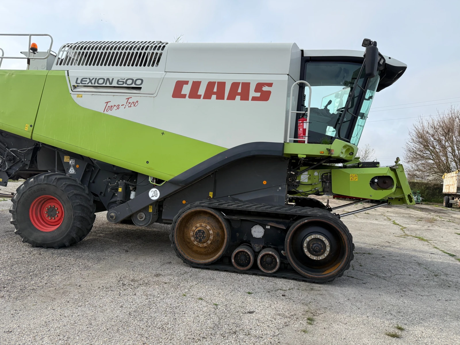 Комбайн Claas LEXION 600TT, снимка 3 - Селскостопанска техника - 54377243