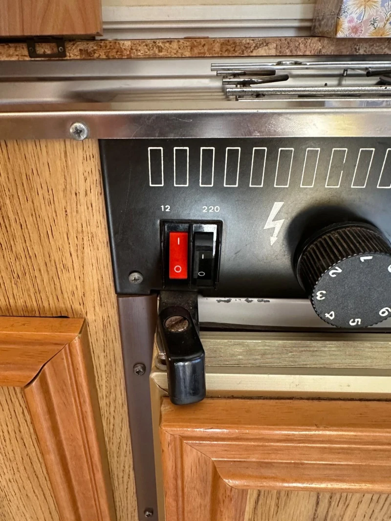 Каравана Wilk Safari, снимка 5 - Каравани и кемпери - 52628642