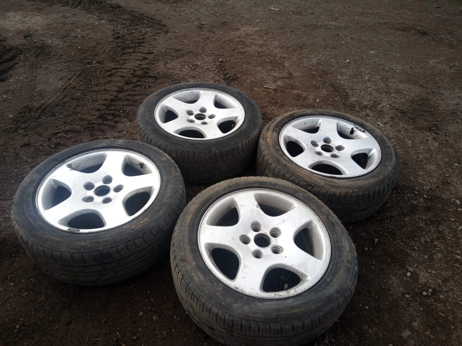     4  1994  2001  AUDI A4   5  | Mobile.bg   4