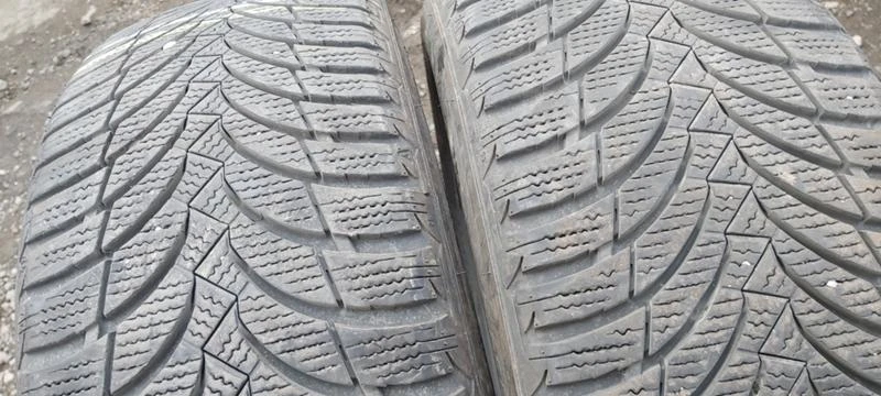 Гуми Зимни 205/55R16, снимка 2 - Гуми и джанти - 31053083